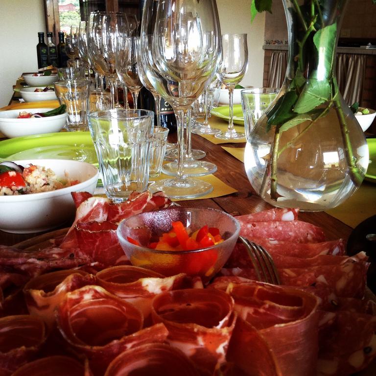 Agriturismo Podere La Marronaia San Gimignano Luaran gambar