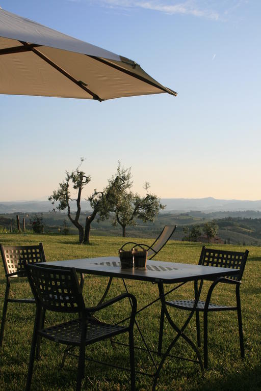Agriturismo Podere La Marronaia San Gimignano Luaran gambar