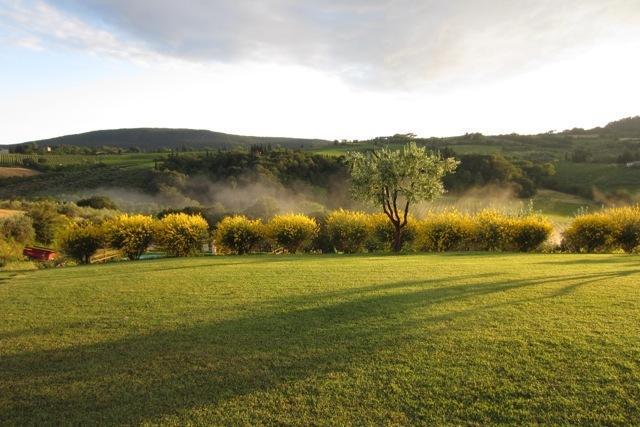 Agriturismo Podere La Marronaia San Gimignano Luaran gambar